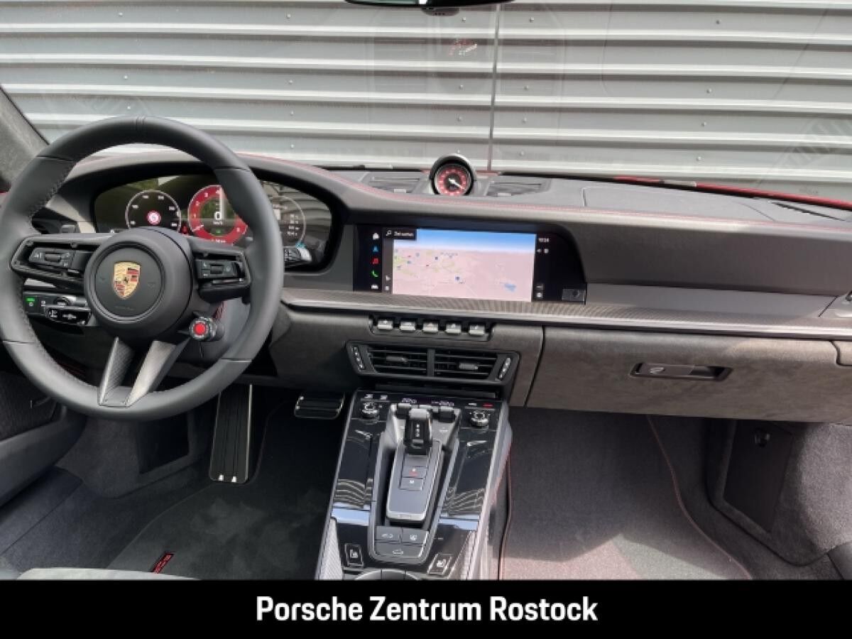 Porsche 992 Carrera GTS