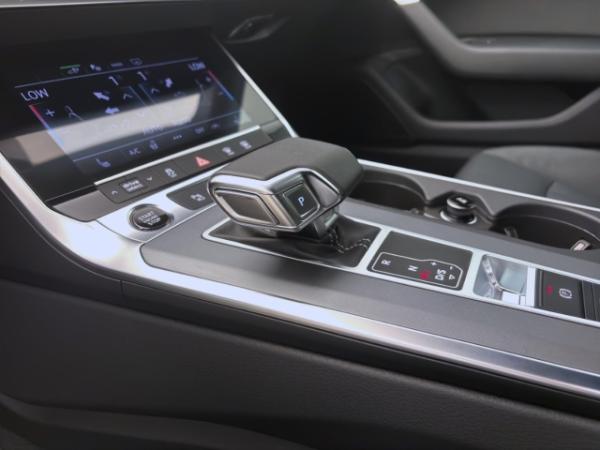 Audi A6 Avant 50 TFSIe Q ADVANCED AHK HD-MATRIX NAVI