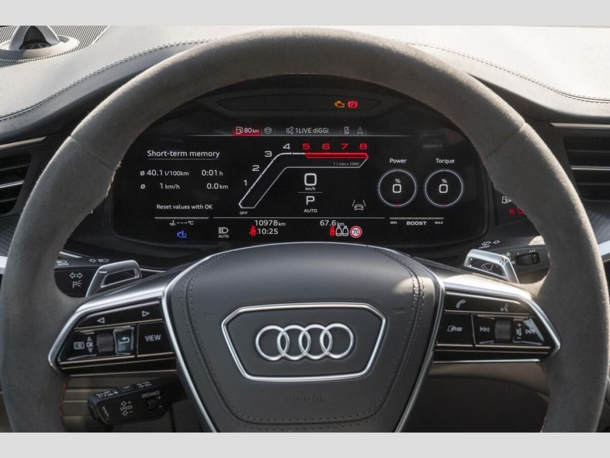 Audi RS6 Avant 4.0 TFSI quattro Audi RS6 Avant 4.0 TFSI quattro