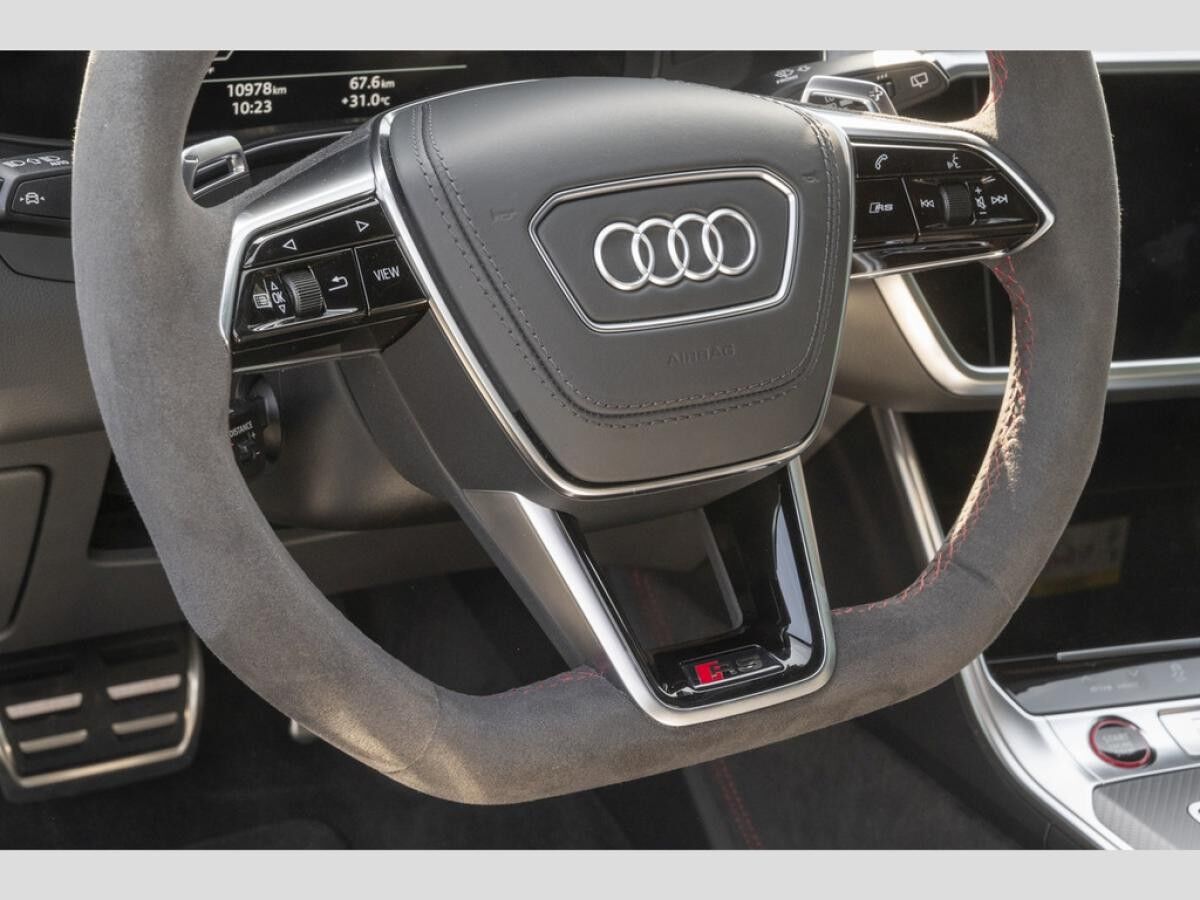 Audi RS6 Avant 4.0 TFSI quattro Audi RS6 Avant 4.0 TFSI quattro