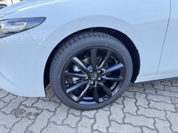 Mazda 3 2.5L E-SKYACTIV G HOMURA