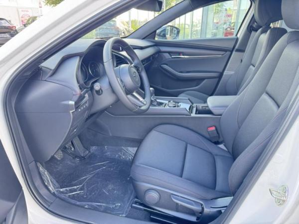 Mazda 3 2.5L E-SKYACTIV G HOMURA
