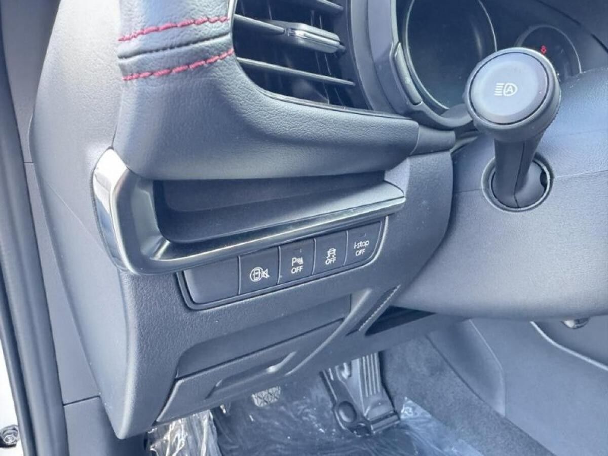 Mazda 3 2.5L E-SKYACTIV G HOMURA