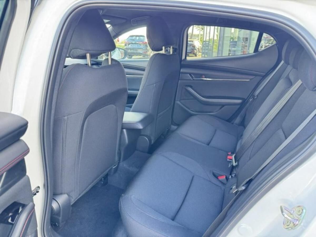 Mazda 3 2.5L E-SKYACTIV G HOMURA
