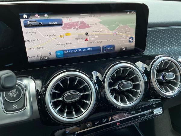 Mercedes-Benz GLB 200 AMG AdvancedPlus Distronic AHK Multibeam