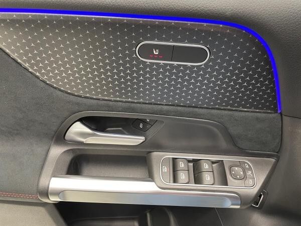 Mercedes-Benz GLB 200 AMG AdvancedPlus Distronic AHK Multibeam