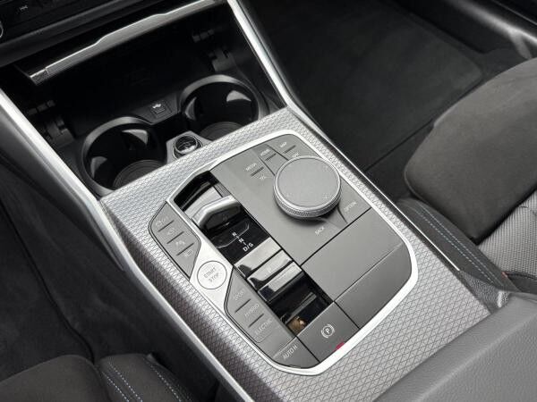 BMW 330 e xDrive Touring M Sport //AHK Pano FACELIFT