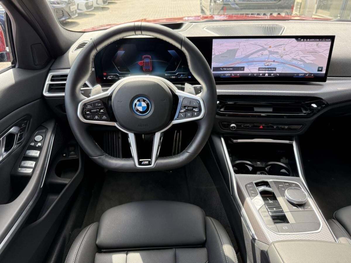 BMW 330 e Touring M Sport AHK Stop&Go FACELFT
