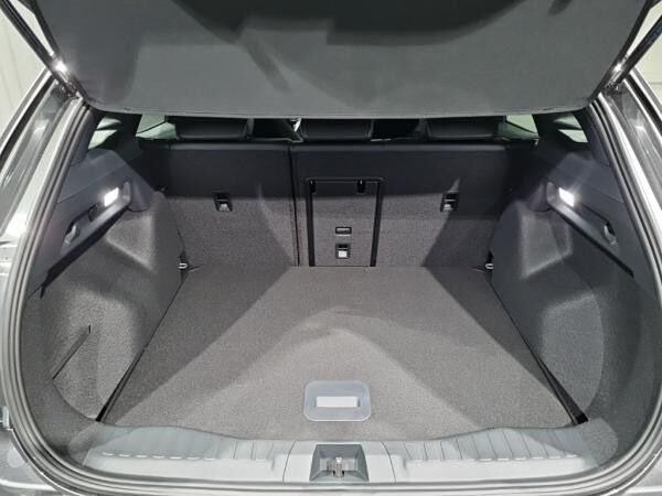 Ford Explorer 🔋 BEV ⚡ 77kWh 💥 Magnetic Grey Metallic