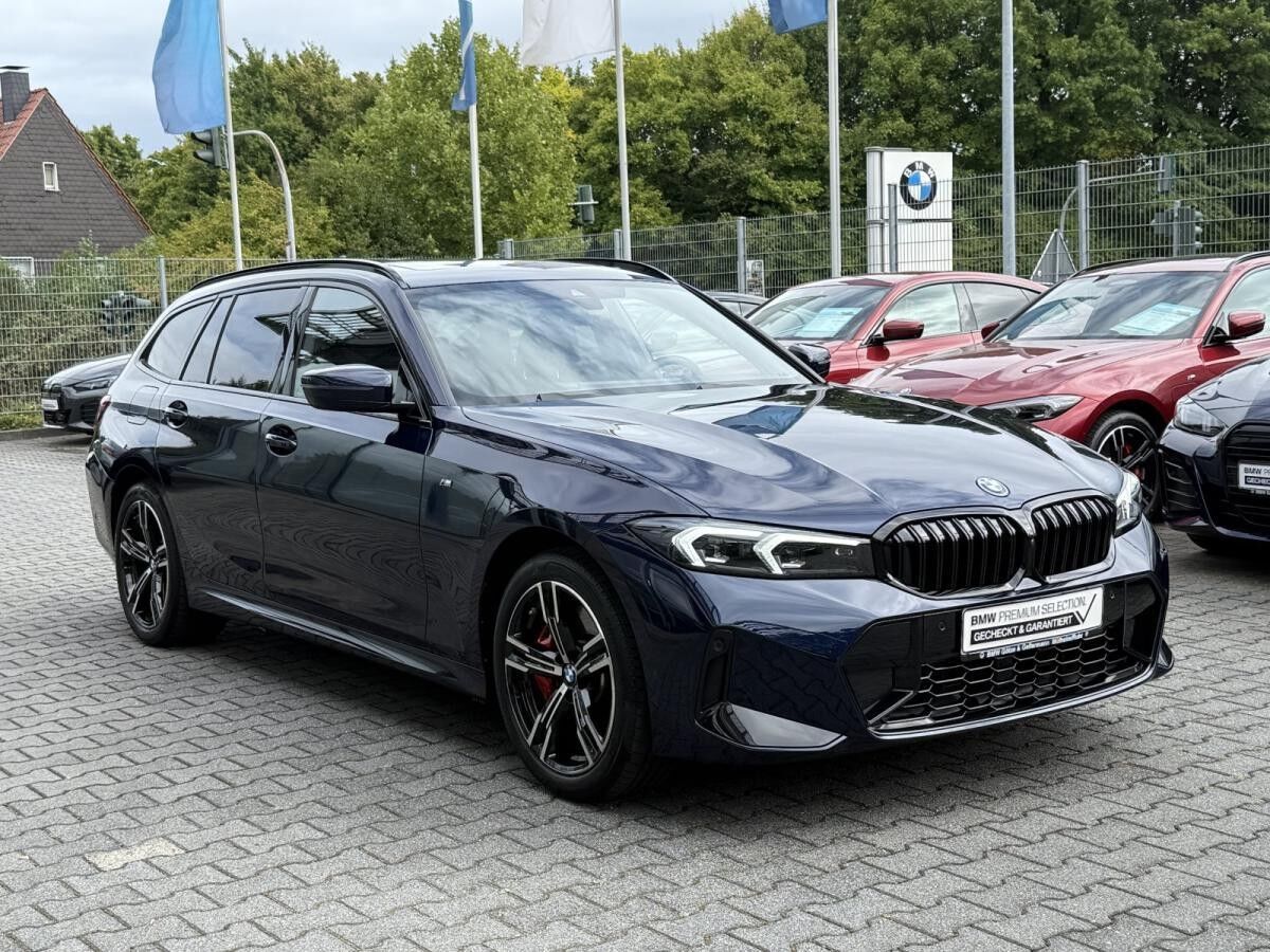 BMW 330 e xDrive Touring M Sport PRO //AHK FACELIFT BMW 330 e xDrive Touring M Sport PRO //AHK FACELIFT