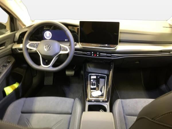 Volkswagen Golf VIII Lim. 1.5 eTSI Style / SOFORT VERFÜGBAR !