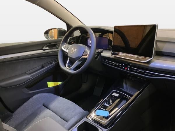 Volkswagen Golf VIII Lim. 1.5 eTSI Style / SOFORT VERFÜGBAR !