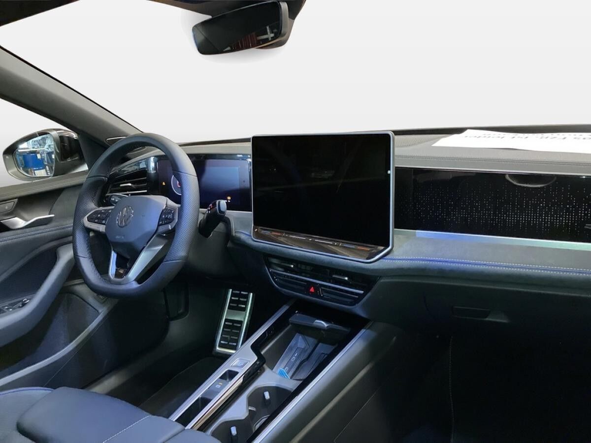 Volkswagen Passat R-Line 2.0 l TDI 4MOTION / SOFORT VERFÜGBAR !