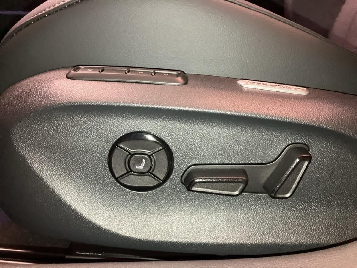 Volkswagen Passat R-Line 2.0 l TDI 4MOTION / SOFORT VERFÜGBAR !