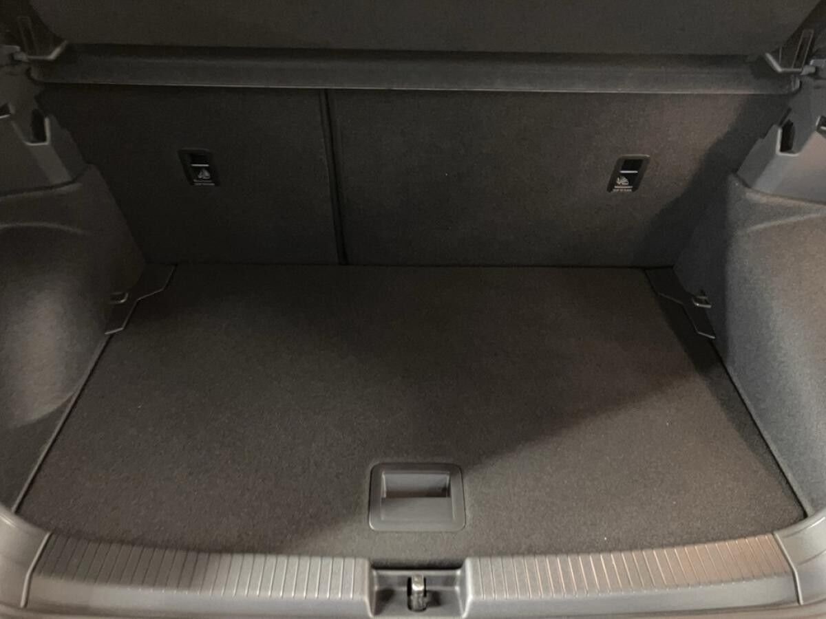 Volkswagen T-Cross R-Line 1.5 l TSI / SOFORT VERFÜGBAR !