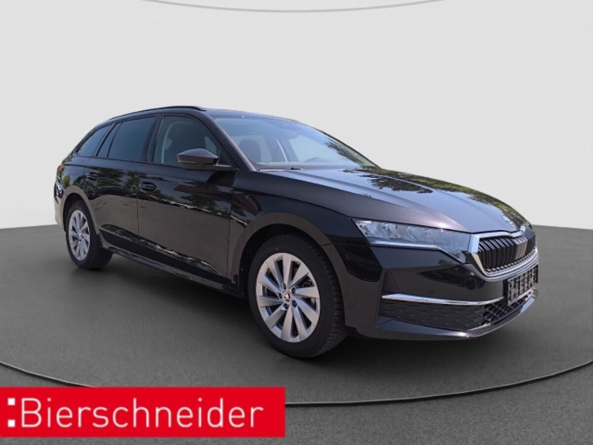 Skoda Octavia Combi 1.5 TSI DSG Selection NAVI RFK ACC PDC SMART LINK