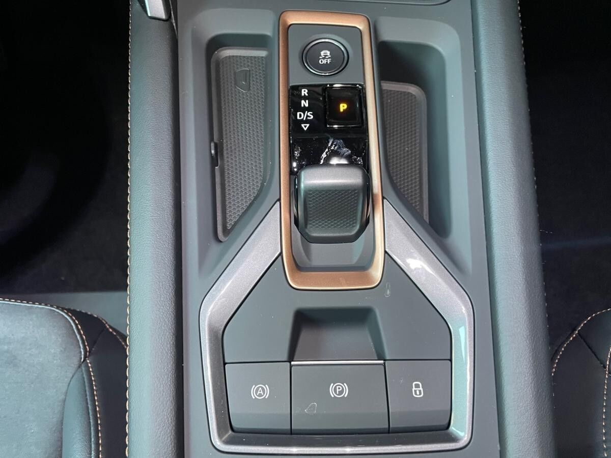 Cupra Formentor VZ Black Edition 1.5 e-HYBRID - Ebenfalls in Weiß verfügbar (Dormagen)