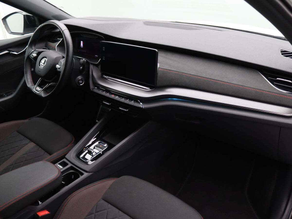 Skoda Octavia Combi RS 2.0 TDI DSG / Matrix, Navi, SHZ