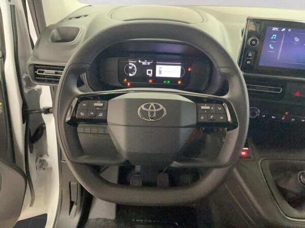 Toyota Proace City 1.5 D4D 102 PS L2 Meister Modelljahr 2025 Hecktüren verglast **SOFORT**