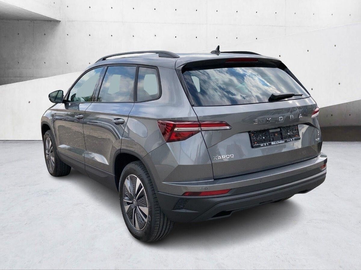 Skoda Karoq Tour 2,0 TDI 4x4 AHK R-KAM KESSY SHZ 2x VerfügbarBIS 28.11.25