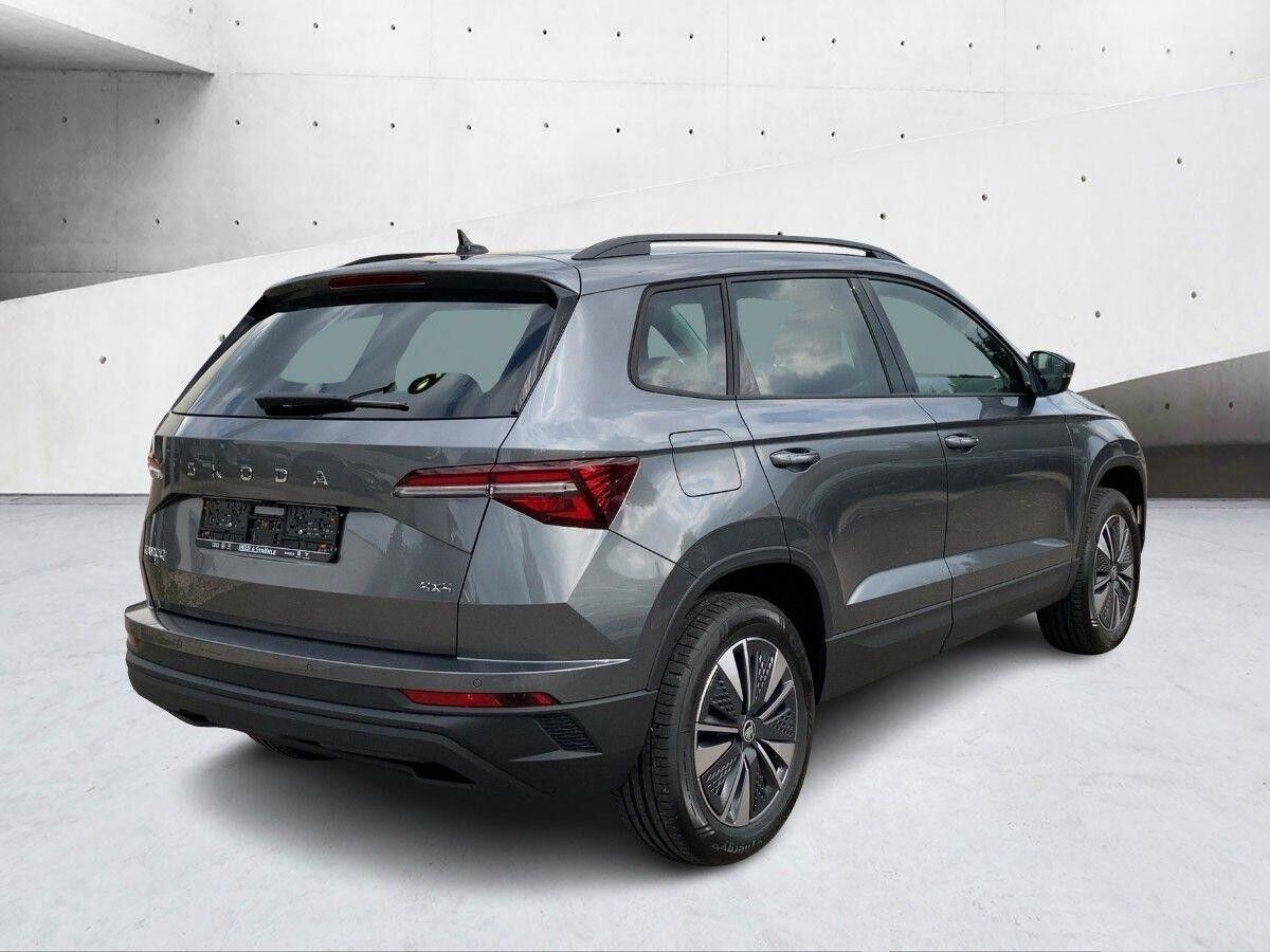 Skoda Karoq Tour 2,0 TDI 4x4 AHK R-KAM KESSY SHZ 2x VerfügbarBIS 28.11.25