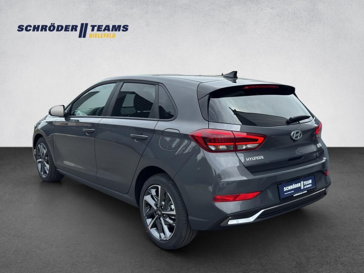 Hyundai i30 7-DCT 2WD Advantage//SOFORT VERFÜGBAR