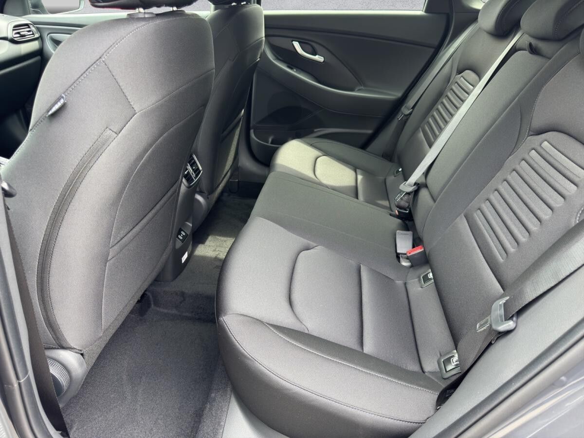 Hyundai i30 7-DCT 2WD Advantage//SOFORT VERFÜGBAR