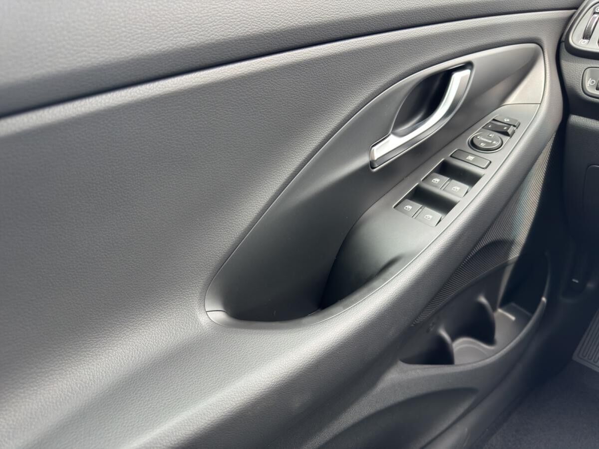 Hyundai i30 7-DCT 2WD Advantage//SOFORT VERFÜGBAR