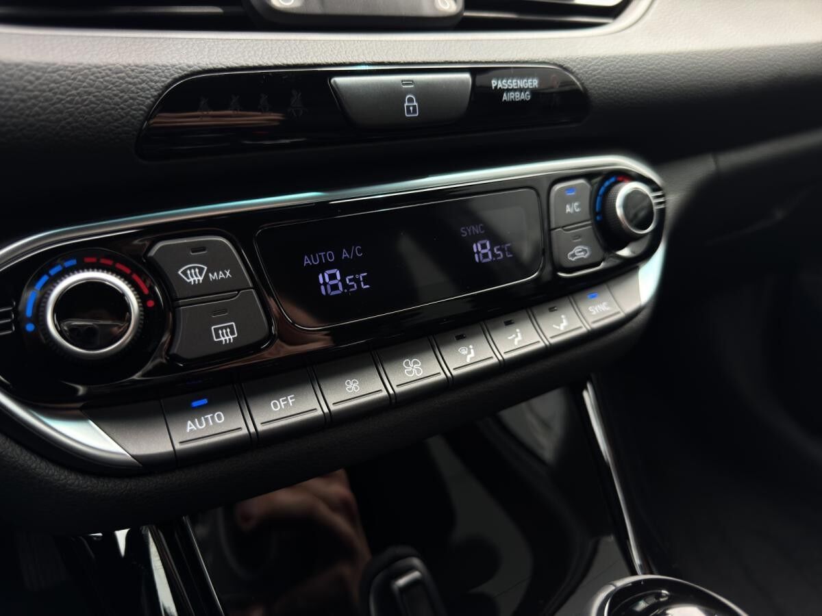 Hyundai i30 7-DCT 2WD Advantage//SOFORT VERFÜGBAR