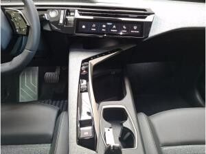 Peugeot 3008 Allure Hybrid 145 +Kamera+Pano-Nav+LED+SHZ
