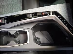 Peugeot 3008 Allure Hybrid 145 +Kamera+Pano-Nav+LED+SHZ