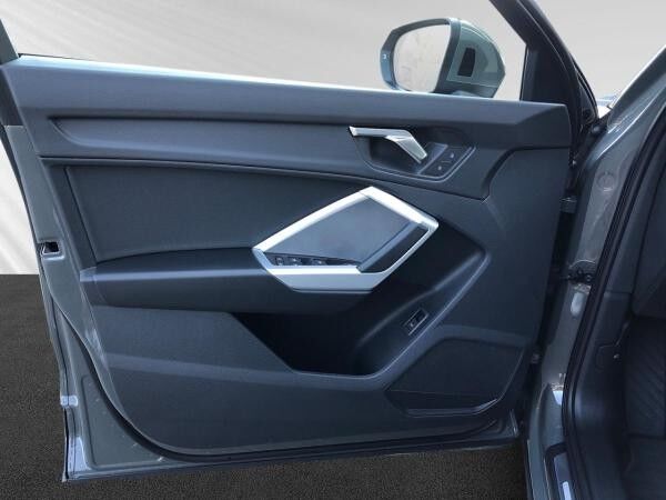 Audi Q3 advanced 35 TDI S tronic LED+ACC+NAVI+AHK+MMI