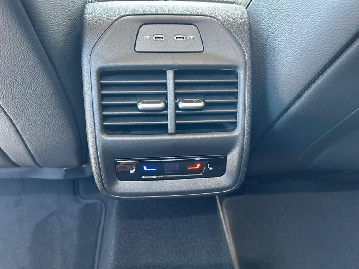 Skoda Superb Combi Selection 2,0 TDI DSG 4x4 AHK *Sofort verfügbar*