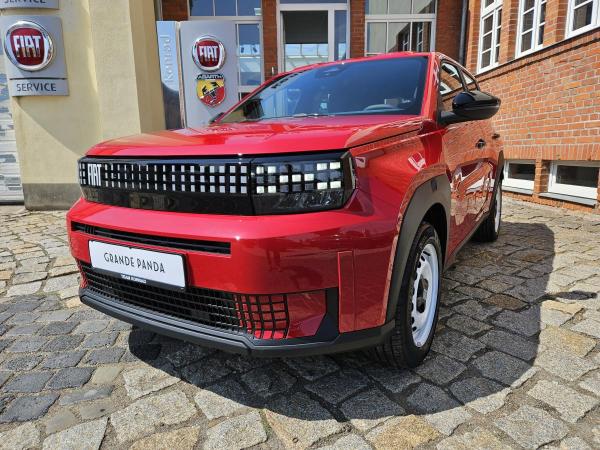 Fiat Grande Panda RED 44 kWh - sofort verfügbar