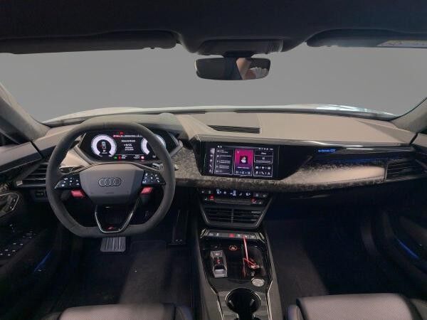 Audi RS e-tron GT performancce quattro Head-Up Laser Massage