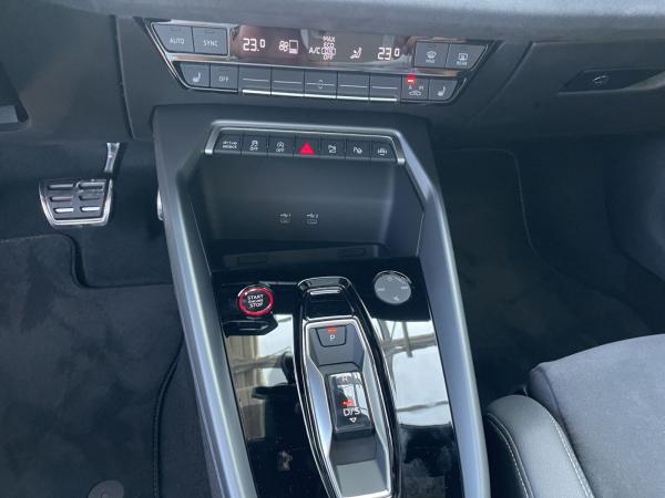 Audi S3 Limousine TFSI Pano Matrix Titan-AGA HuD