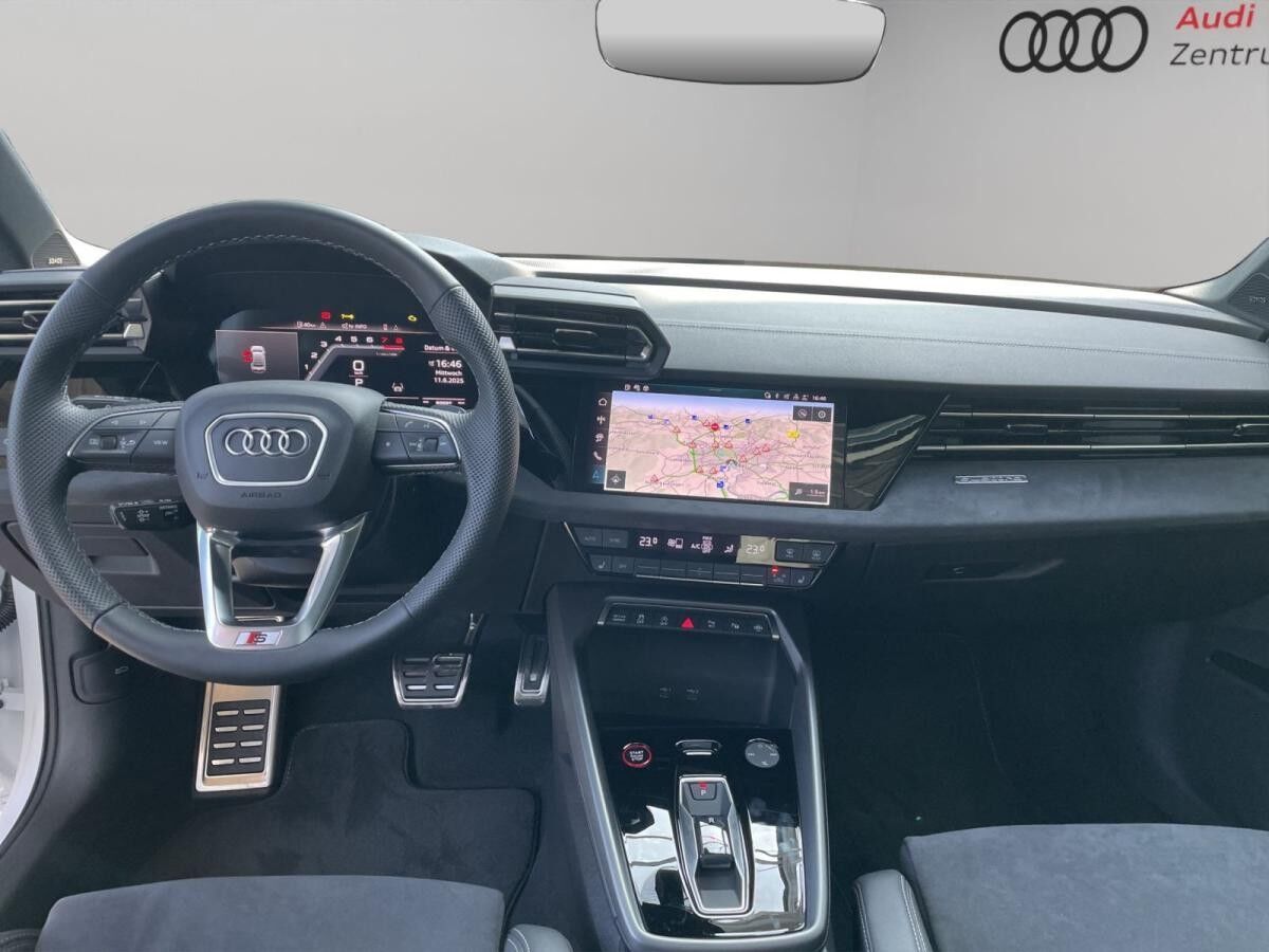Audi S3 Limousine TFSI Pano Matrix Titan-AGA HuD Audi S3 Limousine TFSI Pano Matrix Titan-AGA HuD