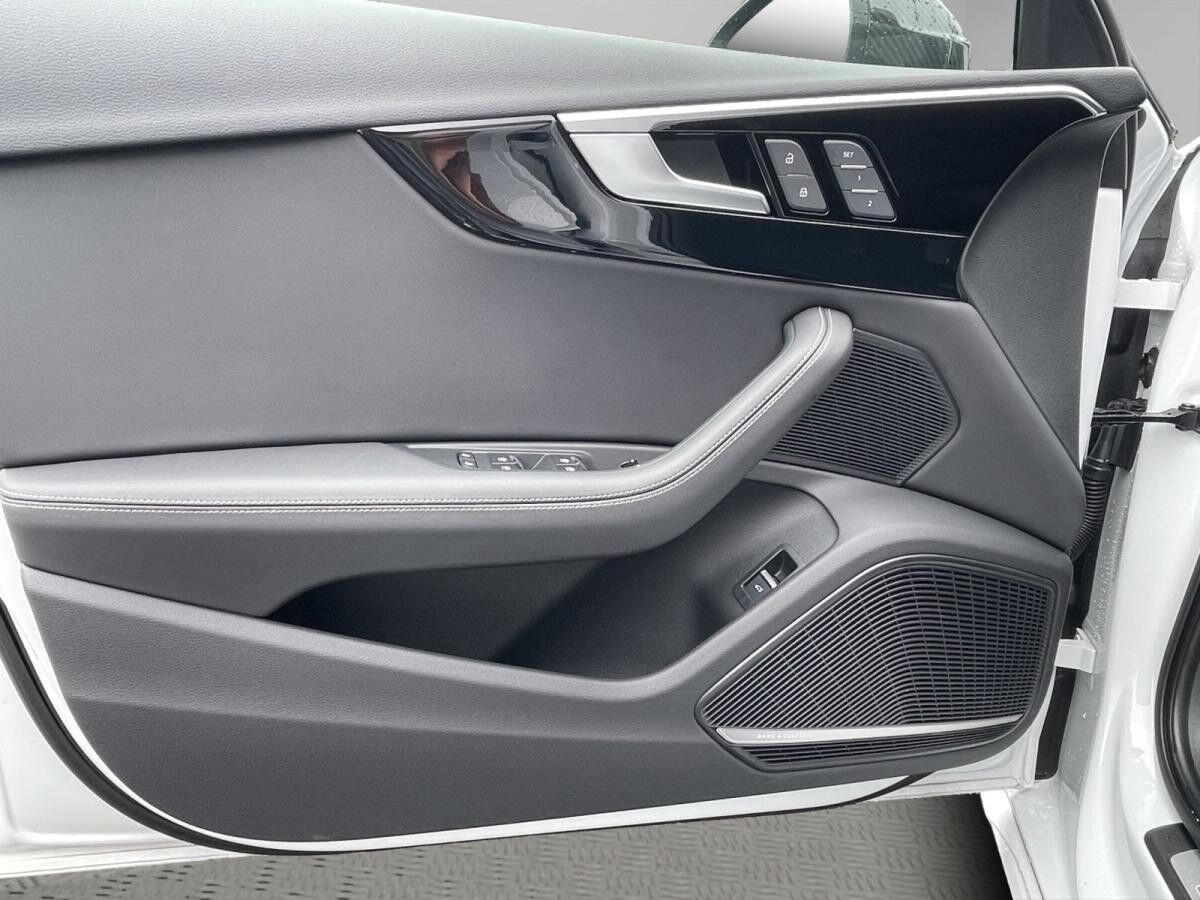 Audi A4 Av. 45 TFSI qu. S line Matrix HuD Pano AHK