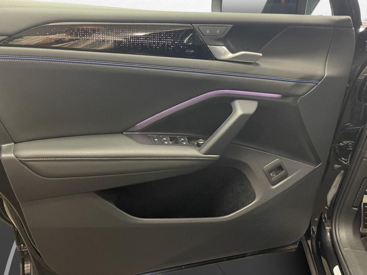 Volkswagen Tiguan 1.5 eTSI R-Line AHK LED LM 20" Navi Black