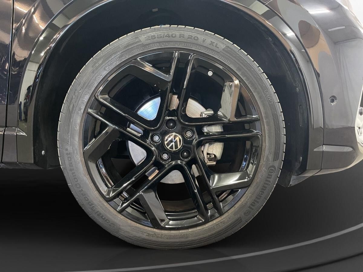 Volkswagen Tiguan 1.5 eTSI R-Line AHK LED LM 20" Navi Black