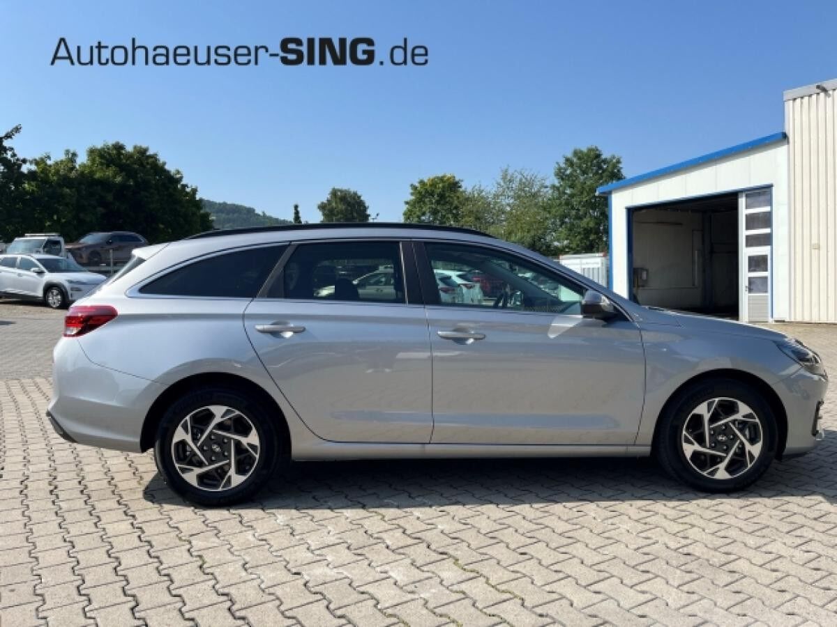 Hyundai i30 cw Kombi Automatik M-Hybrid LED Kamera