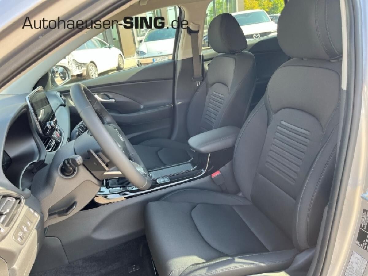 Hyundai i30 cw Kombi Automatik M-Hybrid LED Kamera