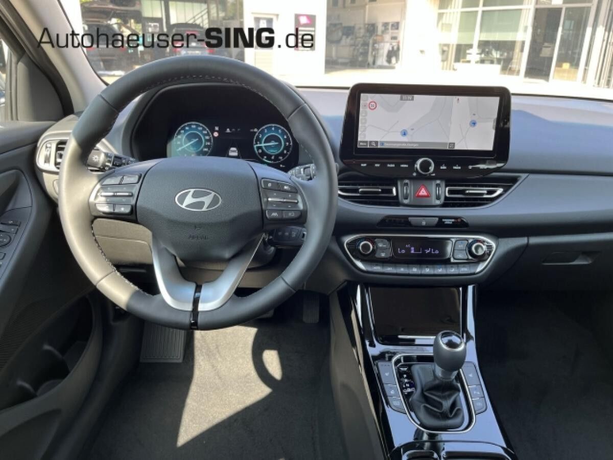 Hyundai i30 cw Kombi Automatik M-Hybrid LED Kamera