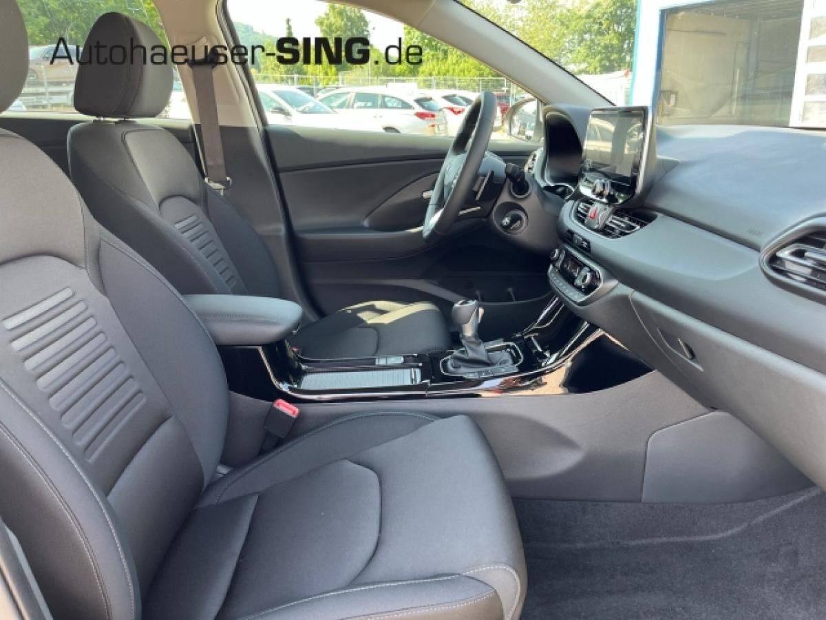 Hyundai i30 cw Kombi Automatik M-Hybrid LED Kamera