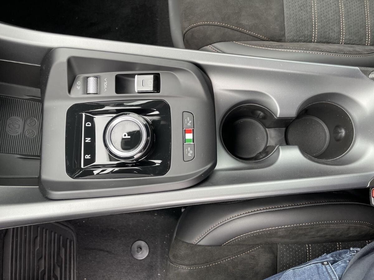 Alfa Romeo Tonale 1.5 MHEV INTENSA 20" 360° Kamera HK Alfa Romeo Tonale 1.5 MHEV INTENSA 20" 360° Kamera HK