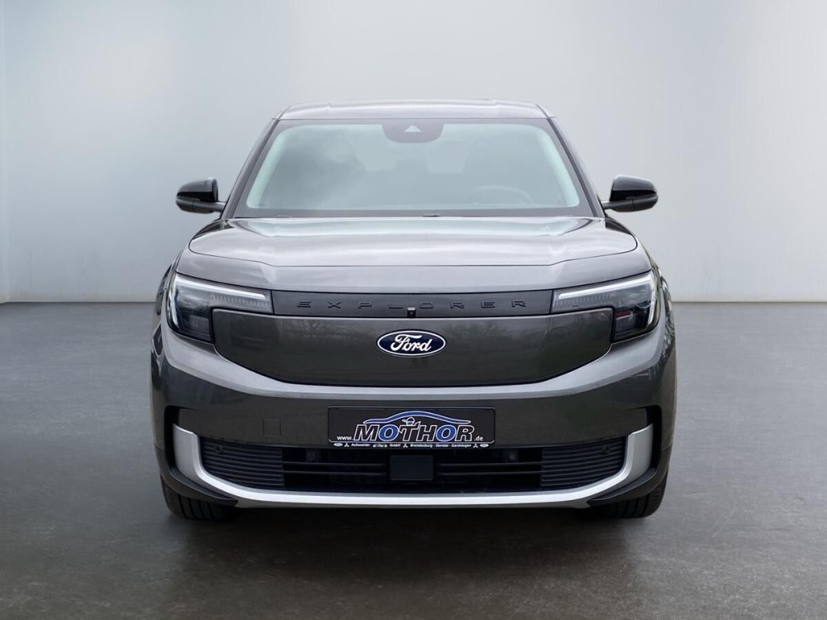 Ford Explorer Extended 79kWh Allrad 340 PS