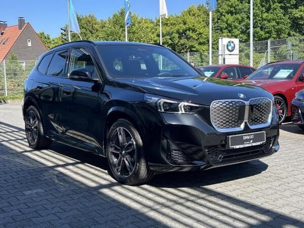 BMW iX1 eDrive20 M Sportpaket //DrivingAssistant AHK 19 LM
