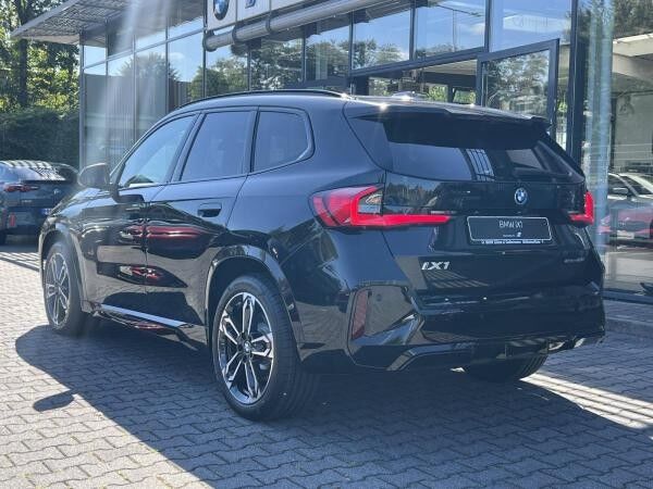 BMW iX1 eDrive20 M Sportpaket //DrivingAssistant AHK 19 LM