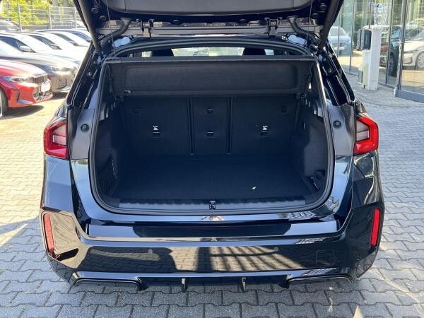 BMW iX1 eDrive20 M Sportpaket //DrivingAssistant AHK 19 LM