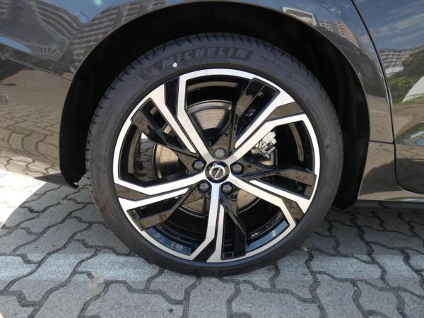 Volvo V60 T8 Twin Engine AWD Ultra Dark Plug-In (E6d)